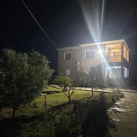 Visi Garden House Appartamento Valjiosi